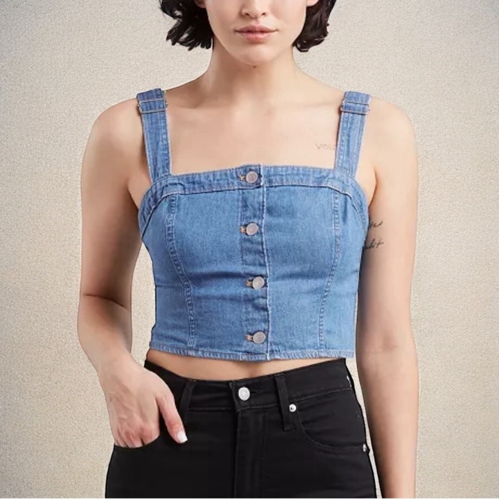 Levi’s Cropped Denim Top